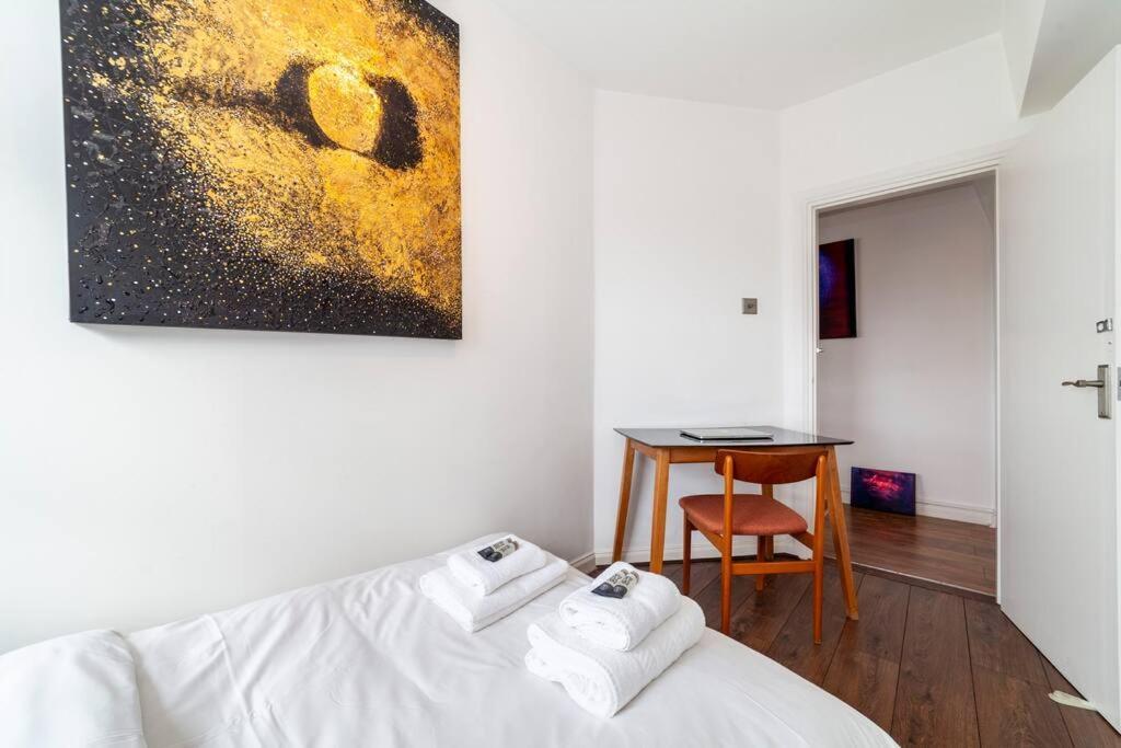 Amazing 2br Flat With View, Bethnal Londra