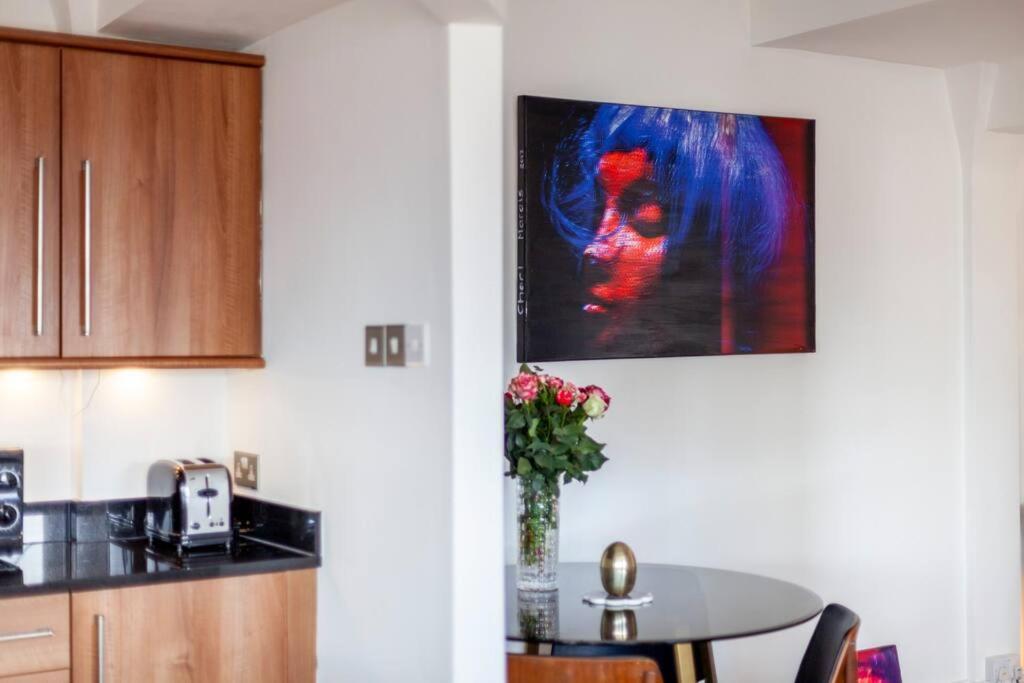 Amazing 2br Flat With View, Bethnal Londra